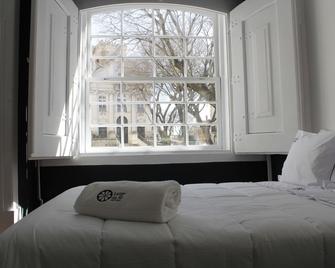 Largo da Sé - Guest House - Lisbon - Bedroom