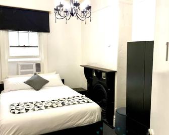 The Lady Hampshire - Sydney - Bedroom