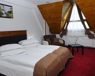 Hotel Cumpatu - Sinaia - Bedroom
