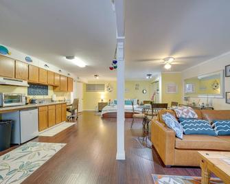 Santa Barbara Large Cozy Studio With Private Patio + Ac + Tesla Charger - Santa Bárbara - Sala de estar