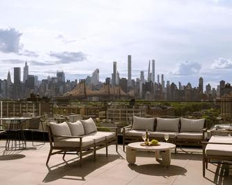 Sonder The Dutch - Queens - Balcon