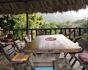 Eco Hostal Yuluka - Cañaveral - Balcony
