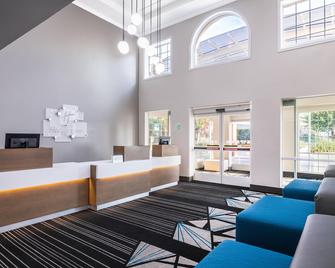 Holiday Inn Hotel & Suites San Mateo-San Francisco Sfo, An IHG Hotel - San Mateo - Building
