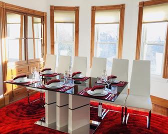 Lg suite for up to 8 ppl/2 floor - Boston - Sala pranzo