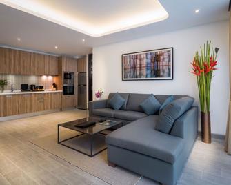 Letsphuket Twin Sands Resort & Spa - Patong - Sala de estar