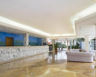 THB Maria Isabel - Palma de Mallorca - Front desk
