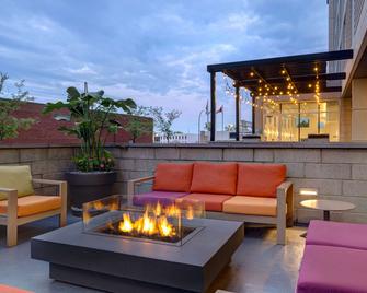 Home2 Suites by Hilton Montreal Dorval - Dorval - Building
