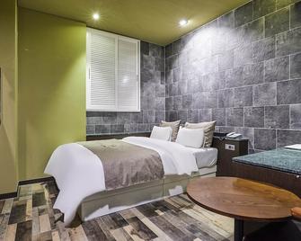 Amourex Hotel Seoul - Seoul - Kamar Tidur
