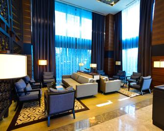 Golden Tulip Istanbul Bayrampasa - Istanbul - Lounge