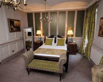 Cross Hands Hotel by Greene King Inns - Bristol - Camera da letto