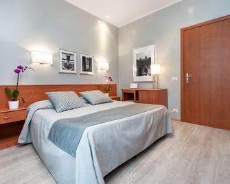 Hotel Roi - Rome - Bedroom