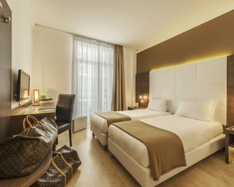 Ambassador-Monaco - Monaco - Bedroom