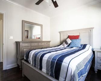 Jazz Fest! Beautiful New Orleans Home, Parade,french Quarter, Bourbon St - New Orleans - Bedroom