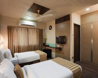 Skylark Business Hotel - Kolhapur - Quarto