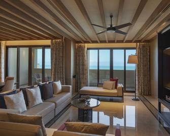 Saadiyat Rotana Resort & Villas - Abu Dhabi - Living room