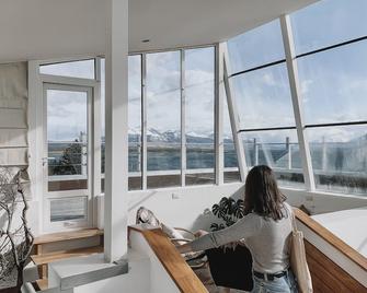 The Veat - Puerto Natales - Balcón
