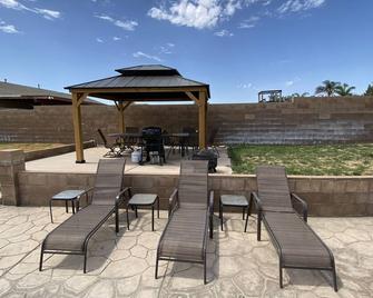 Large Home w/ Spacious Backyard and Pool - Banning - Patio