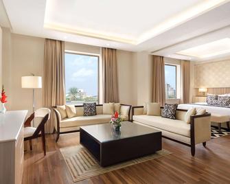 Ramada by Wyndham Lahore Gulberg II - Lahore - Phòng khách