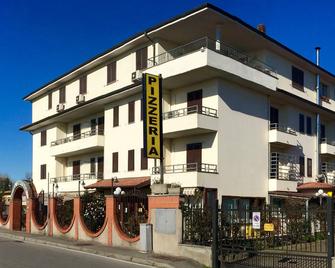 Hotel Certosa - Certosa di Pavia - Edificio